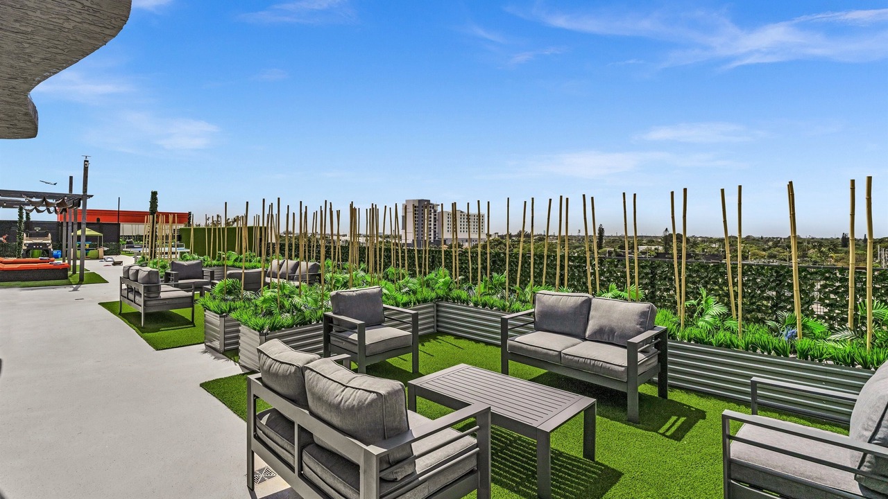 Photo of Patio Balcony in Harbordale