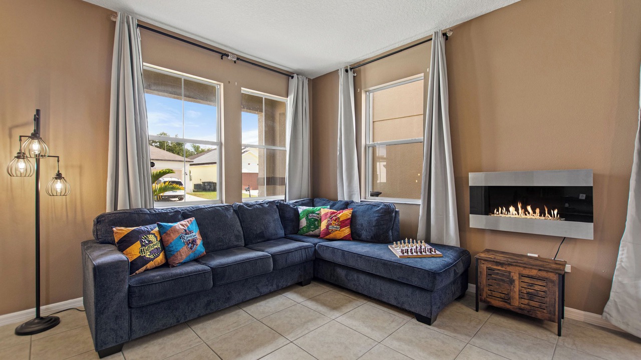 Photo of Livingroom in Windwood Bay