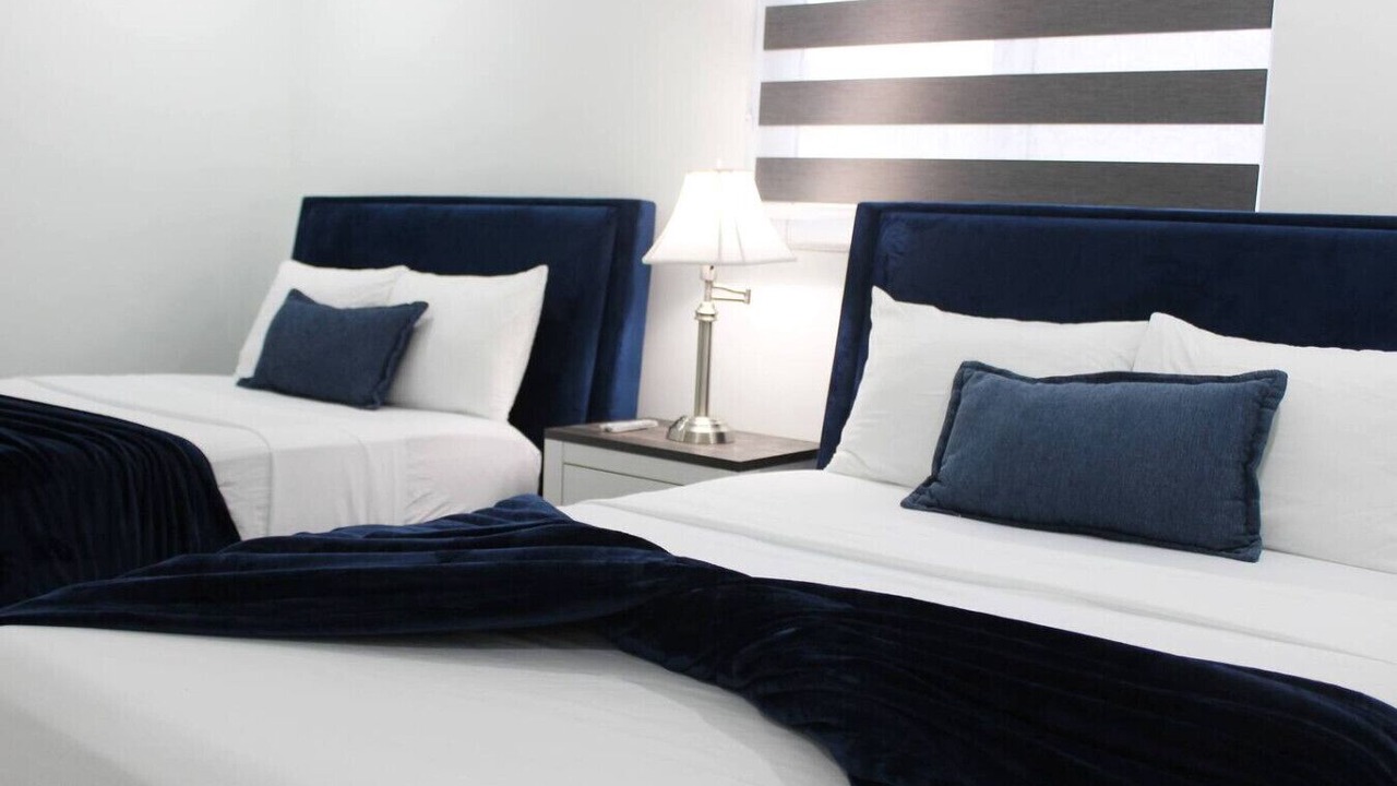 Photo of Bedroom in Ludlam
