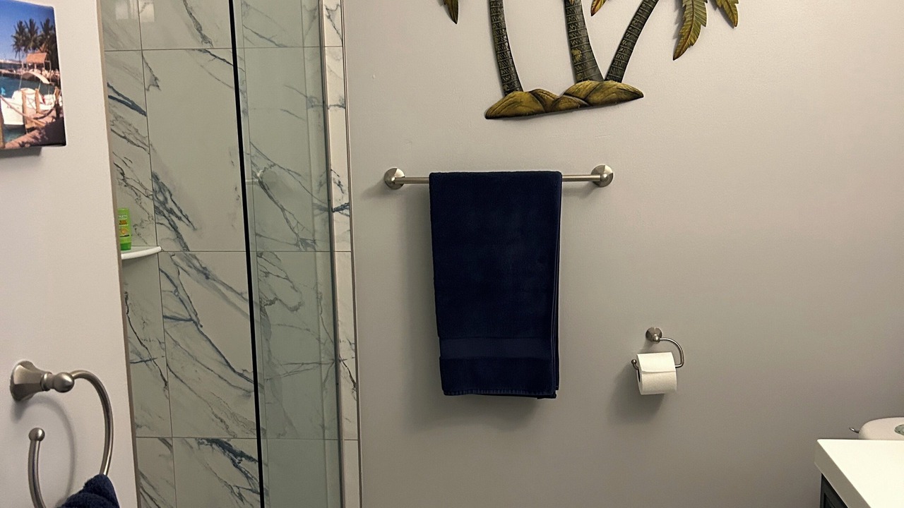 Photo of Bathroom in Biggar