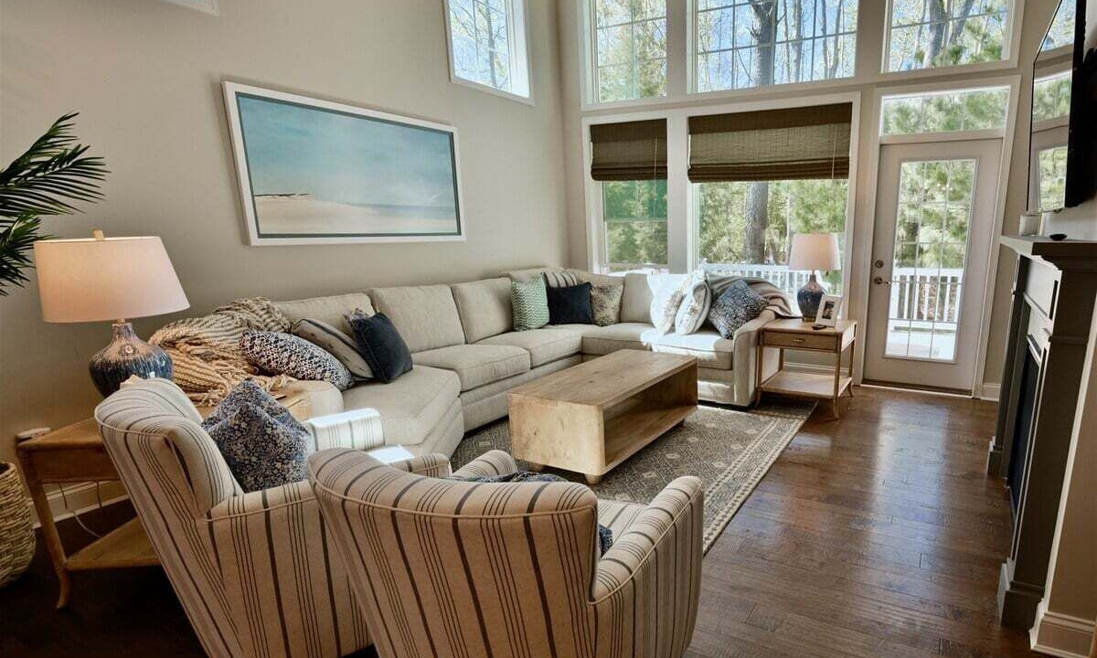 Photo of Livingroom in Bayside