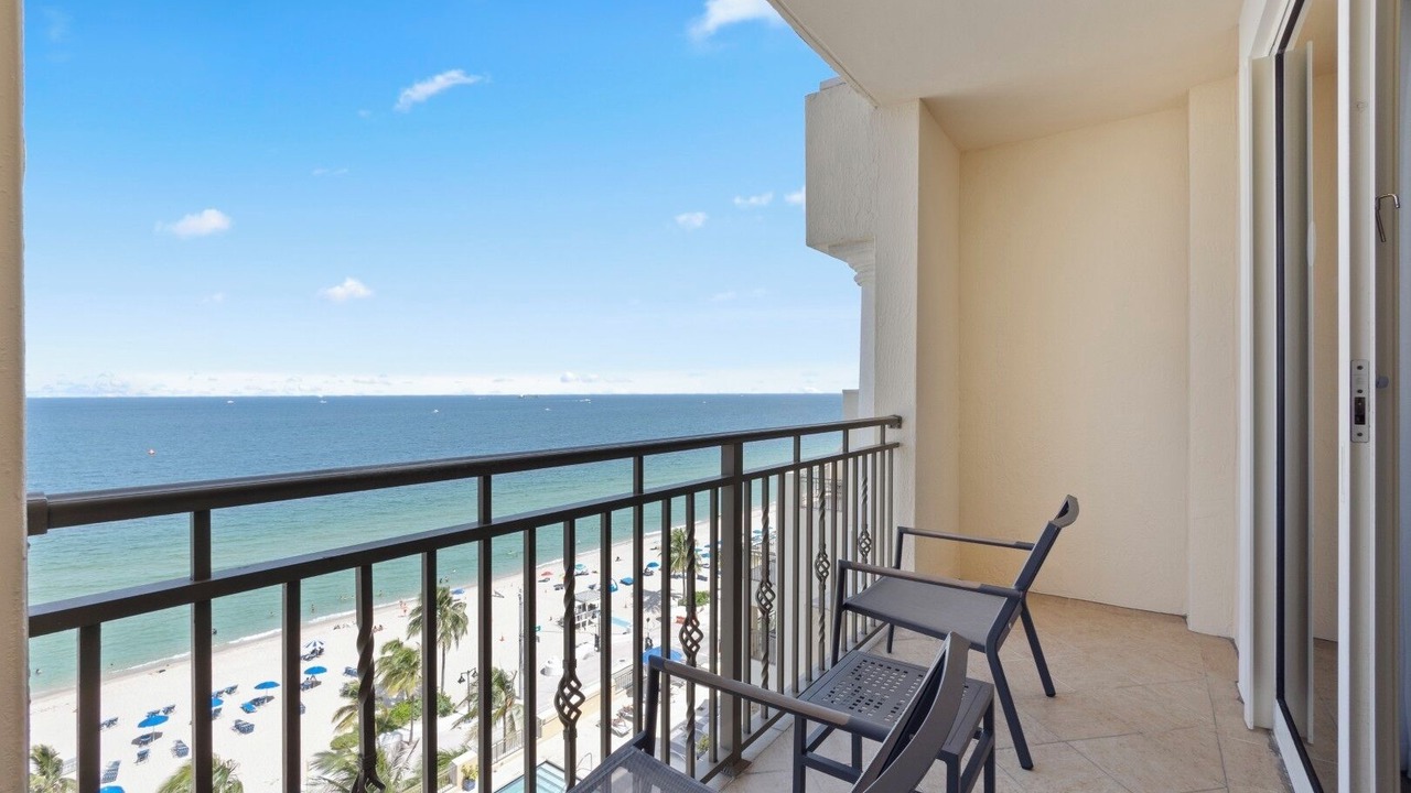 Photo of Patio Balcony in Central Beach