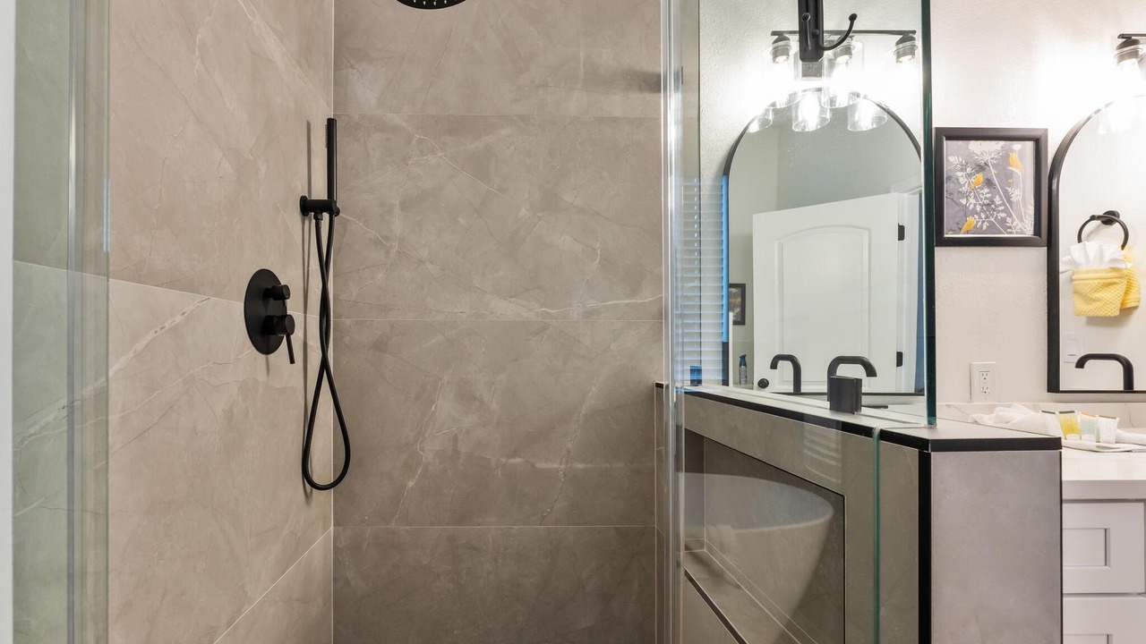 Photo of Bathroom in Canyon Gate