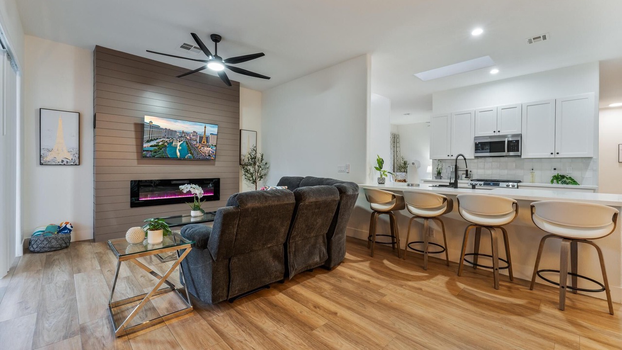 Photo of Livingroom in Canyon Gate