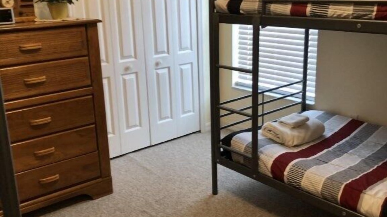 Photo of Bedroom in Lindfields