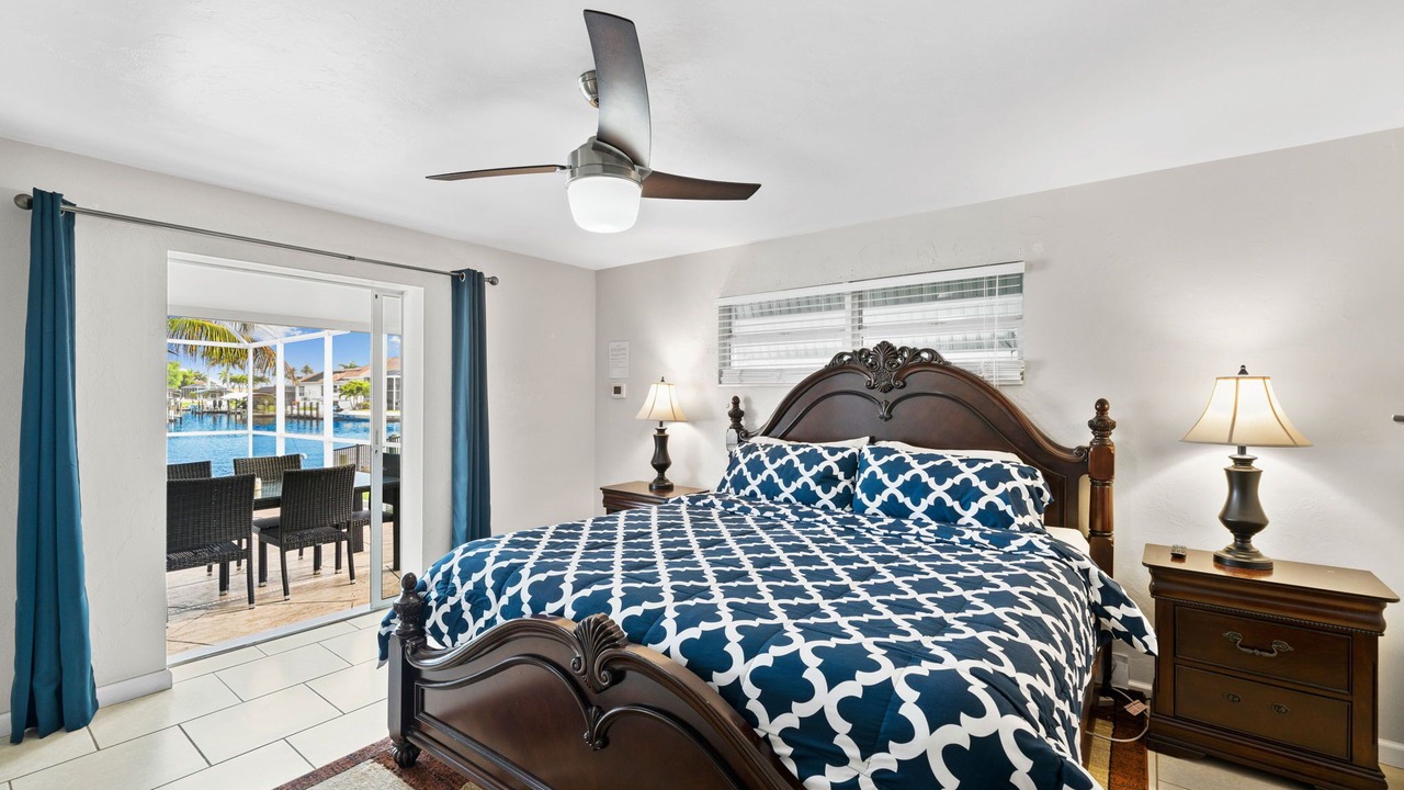 Photo of Bedroom in Yacht Club