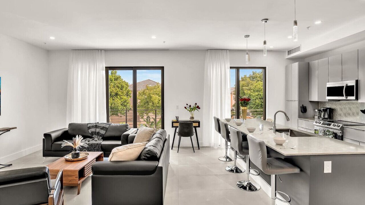 Photo of Livingroom in Harbordale
