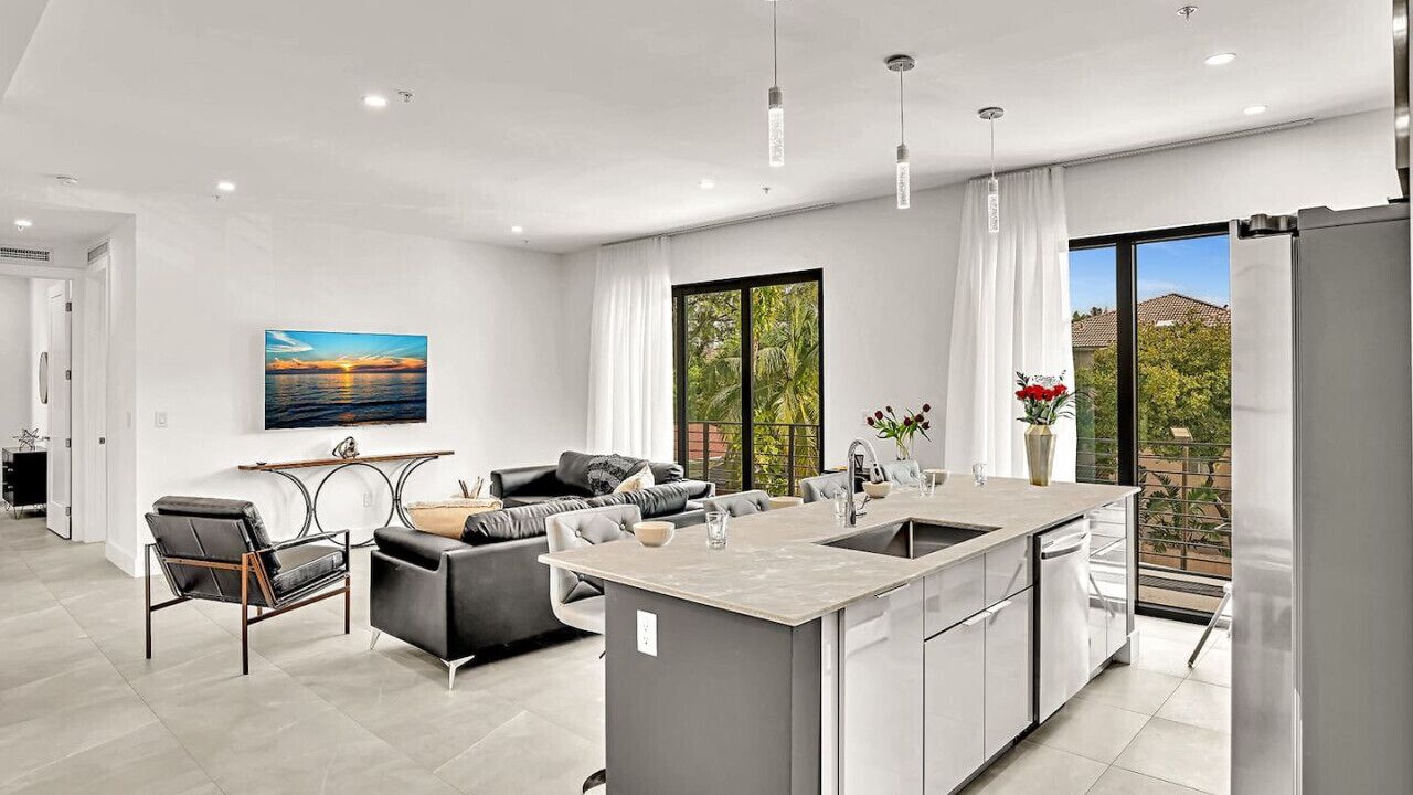 Photo of Livingroom in Harbordale