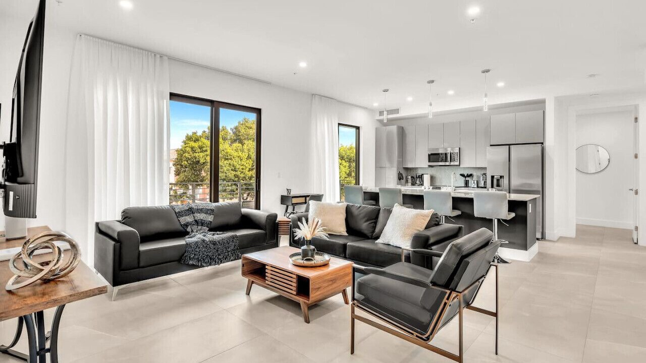 Photo of Livingroom in Harbordale