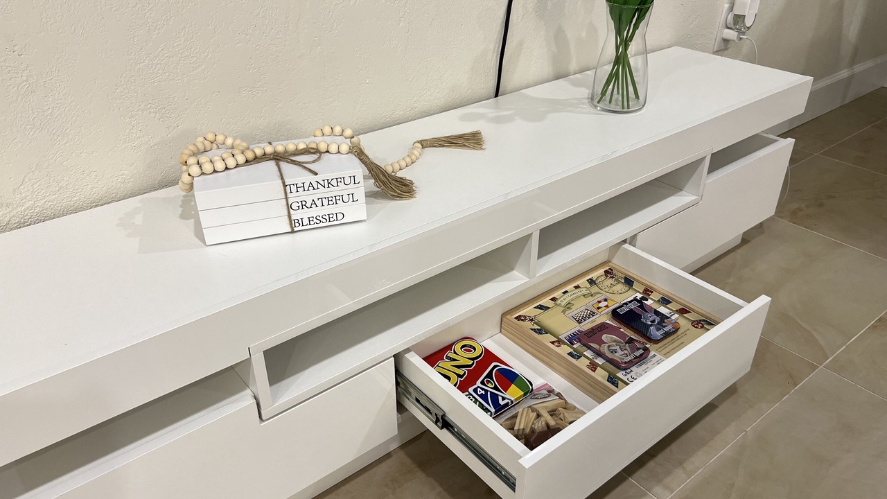 Photo of Bedroom in Yacht Club