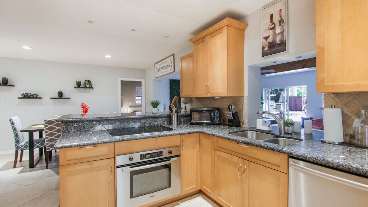 Photo of Kitchen in North Central Hollywood
