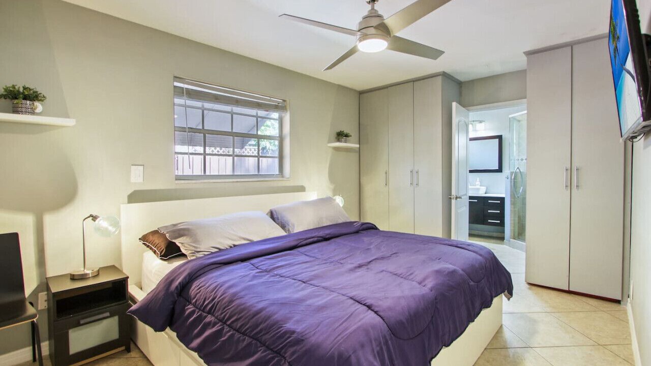 Photo of Bedroom in North Central Hollywood