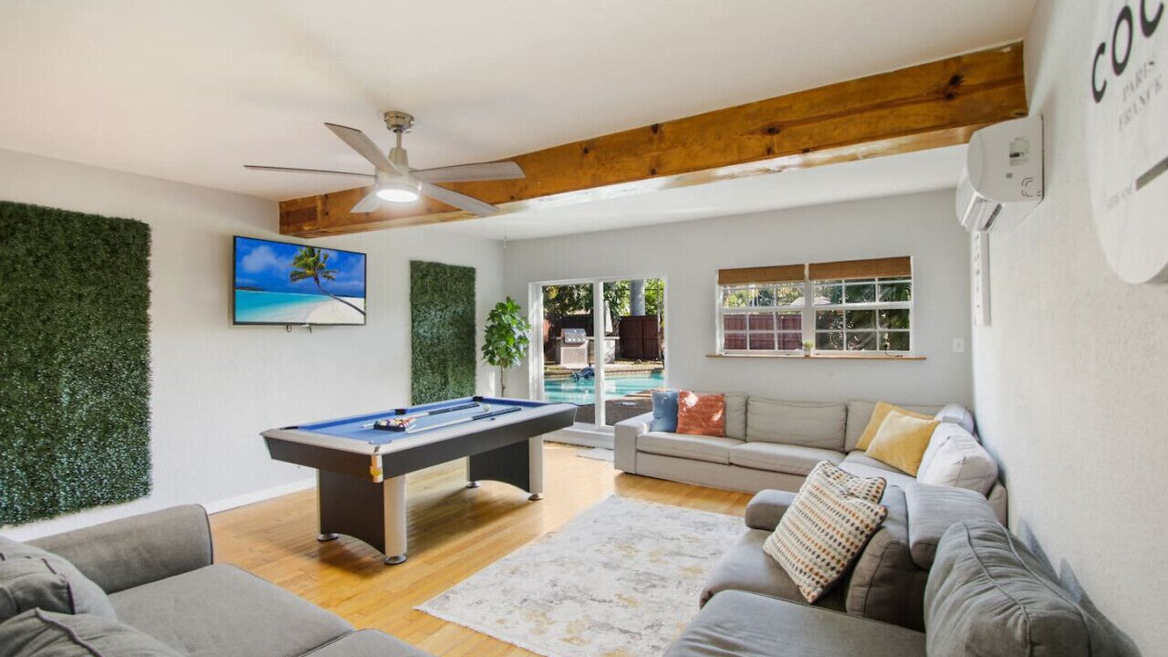 Photo of Livingroom in North Central Hollywood
