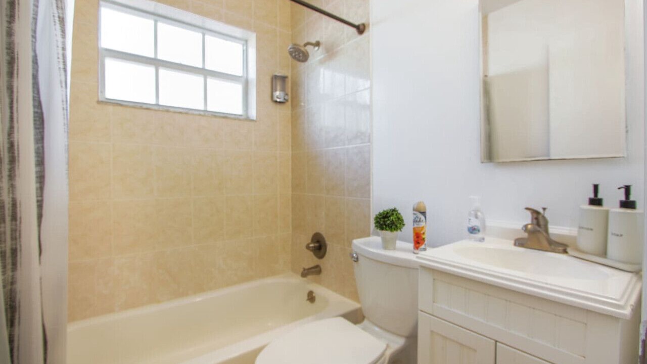 Photo of Bathroom in North Central Hollywood