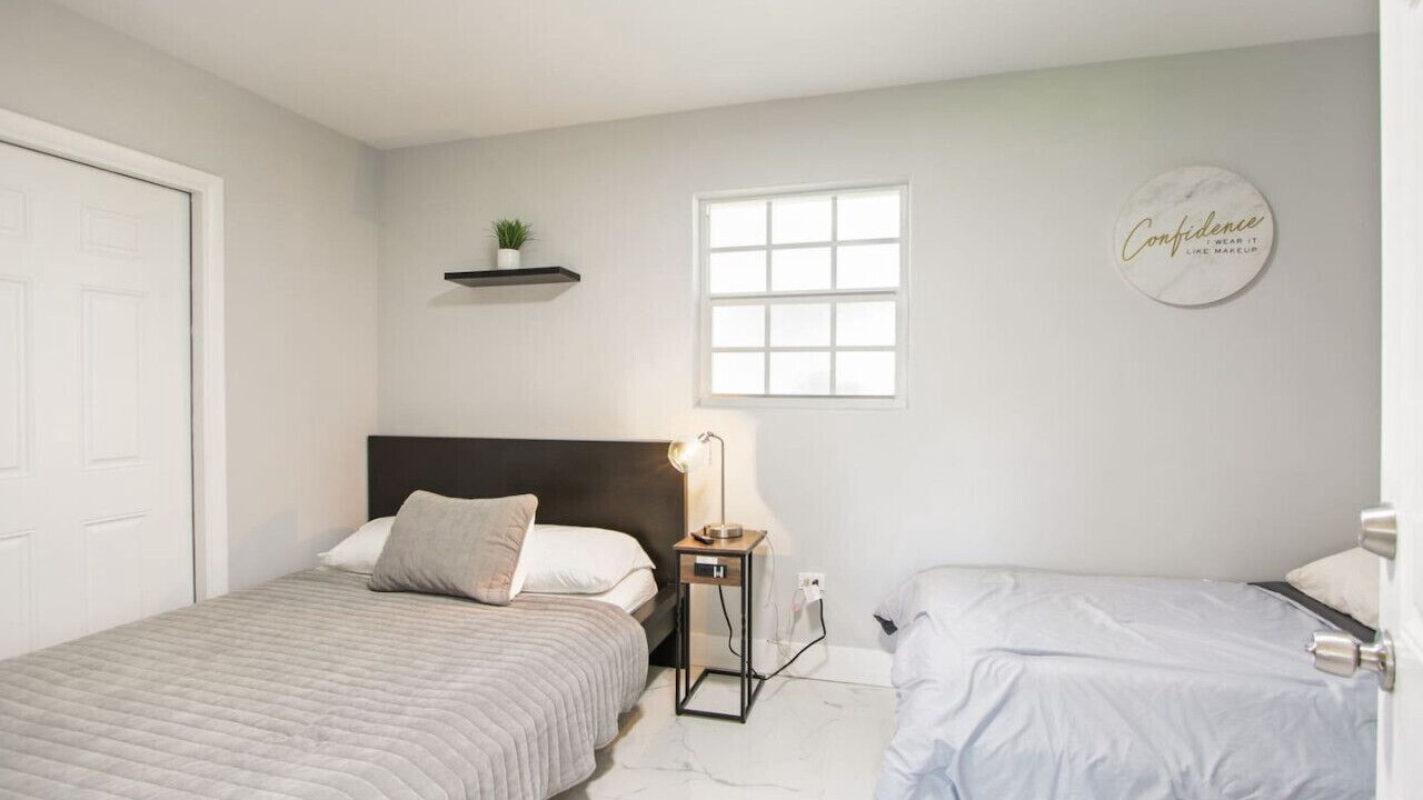 Photo of Bedroom in North Central Hollywood