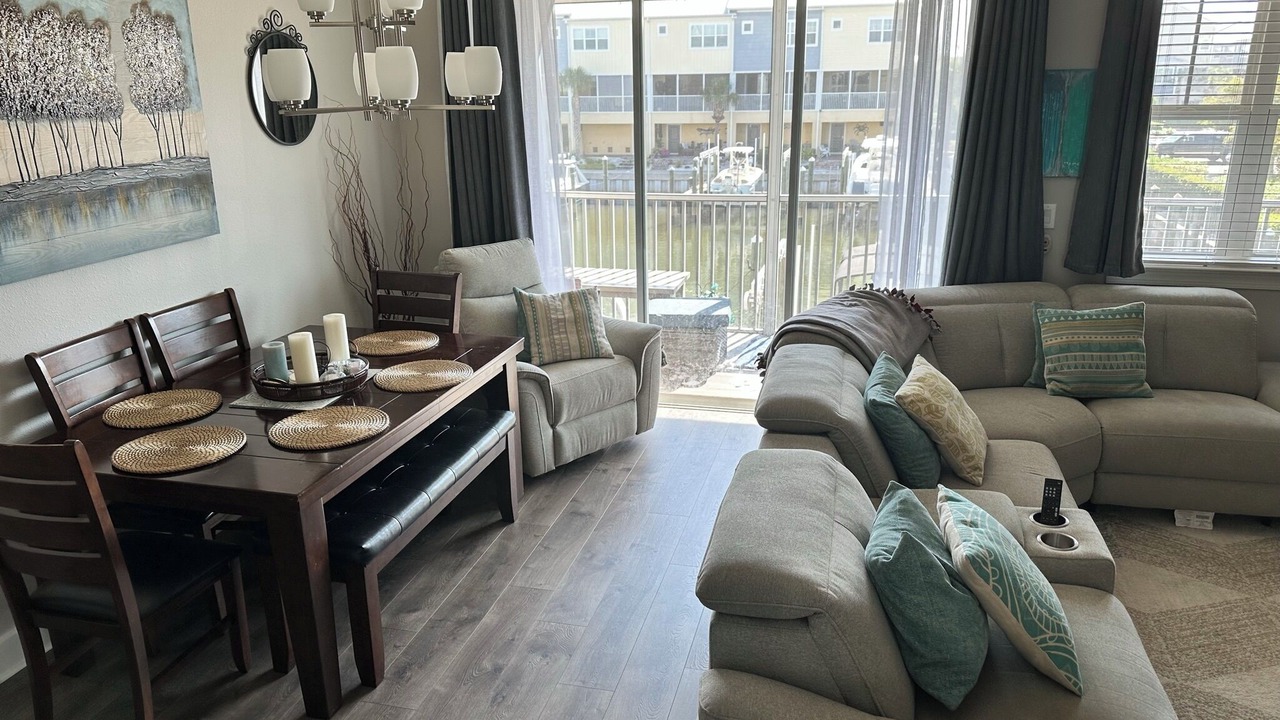 Photo of Livingroom in Pinellas Point