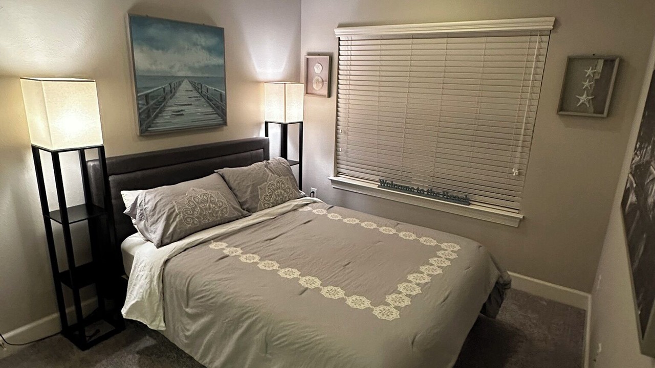 Photo of Bedroom in Pinellas Point