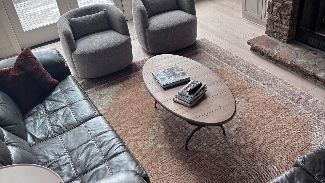 Photo of Livingroom in Big Canoe