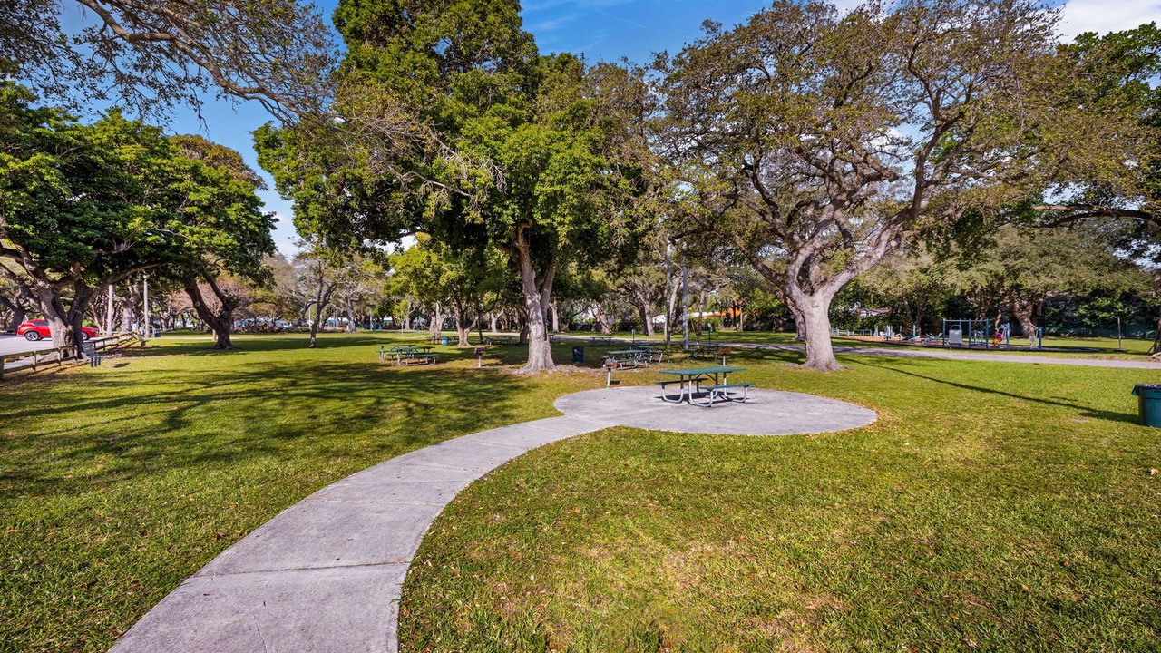 Photo of Outdoor in Northeast Miami