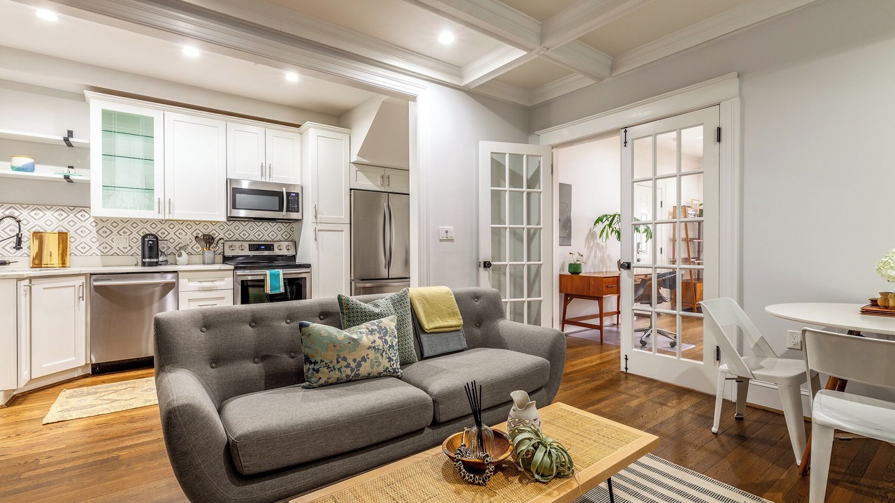 Photo of Livingroom in Cleveland Park
