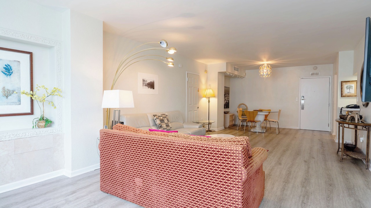 Photo of Livingroom in Galt Mile