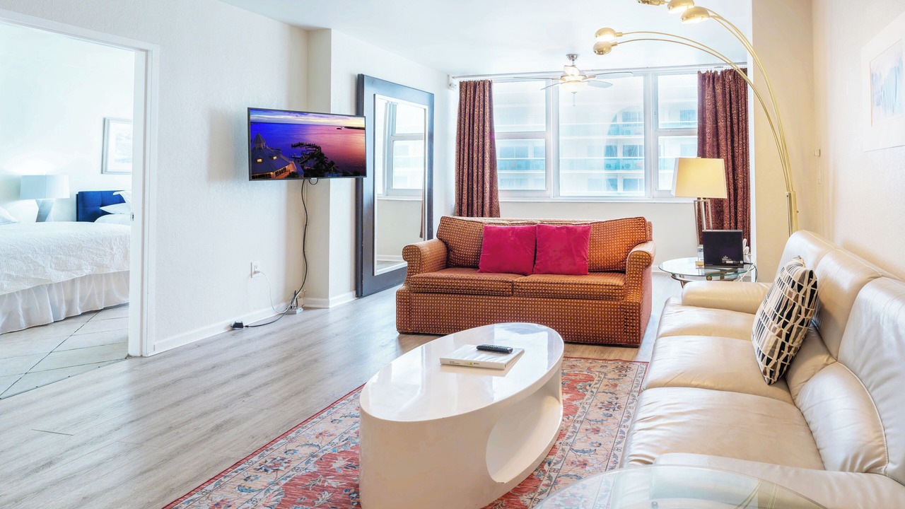 Photo of Livingroom in Galt Mile