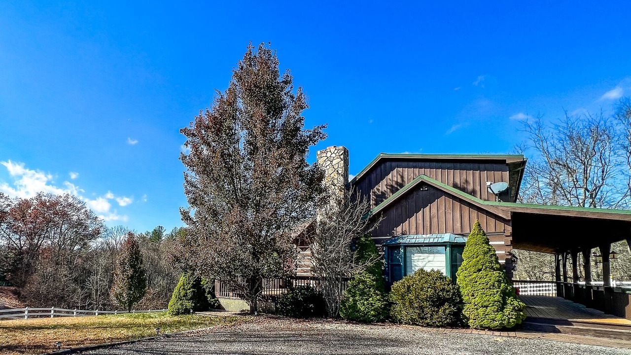 Photo of Outdoor in Grassy Creek