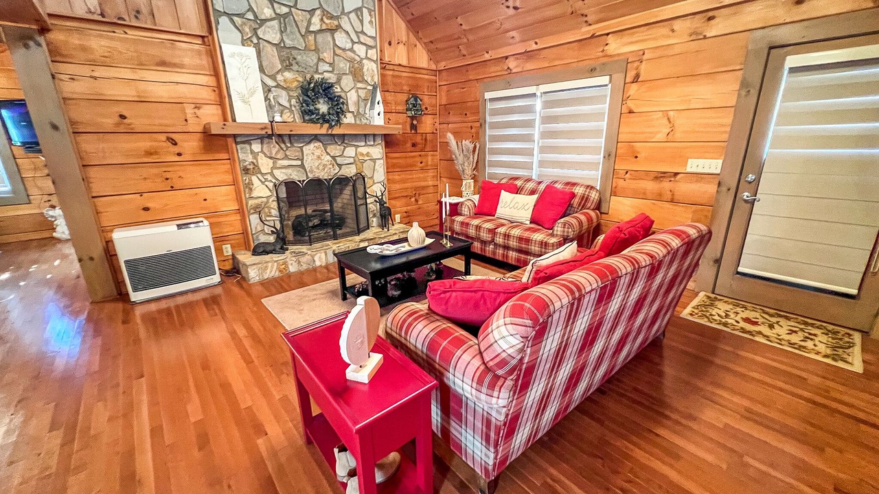 Photo of Livingroom in Grassy Creek