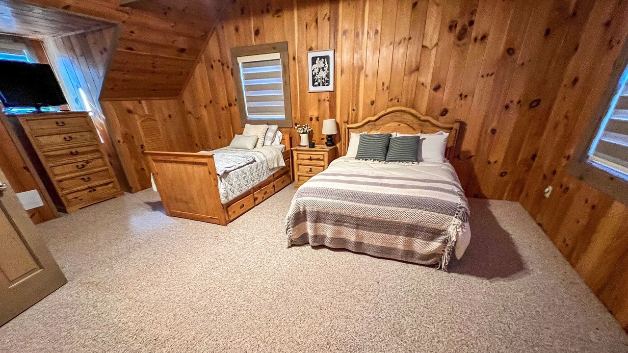 Photo of Bedroom in Grassy Creek