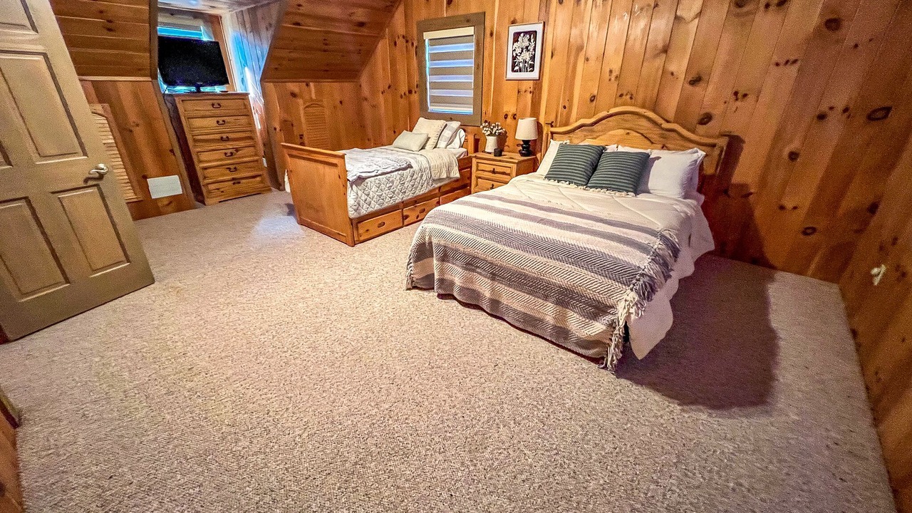Photo of Bedroom in Grassy Creek
