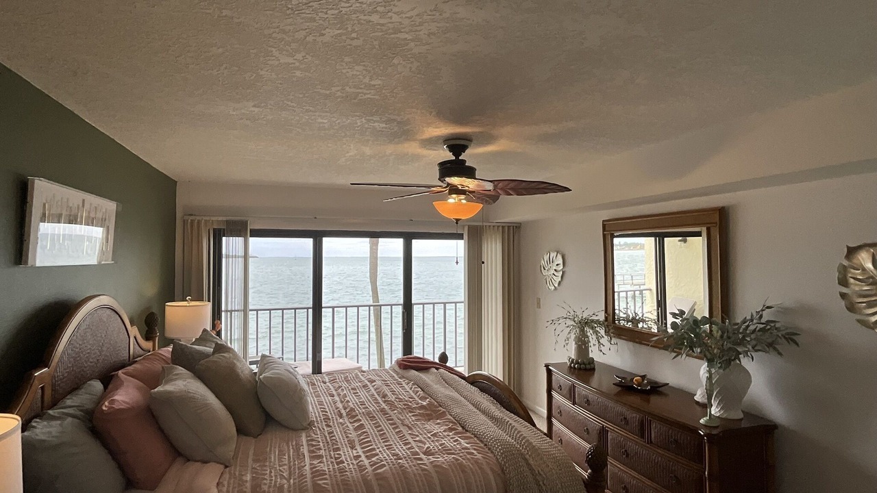 Photo of Bedroom in Pinellas Point