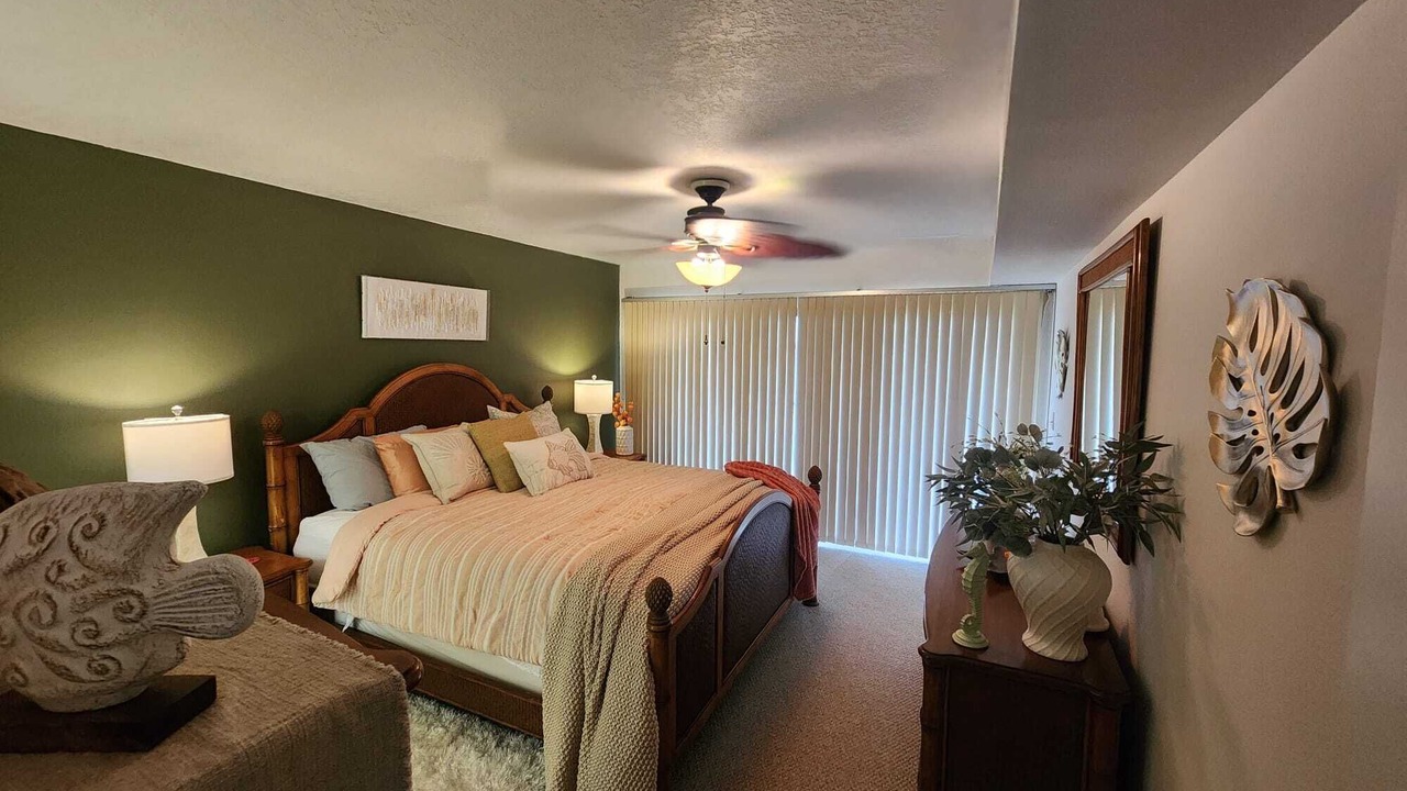 Photo of Bedroom in Pinellas Point