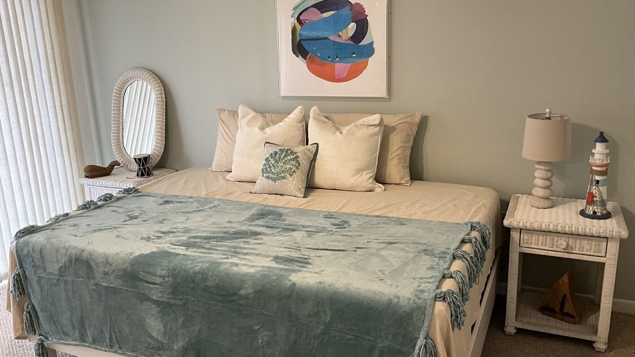 Photo of Bedroom in Pinellas Point