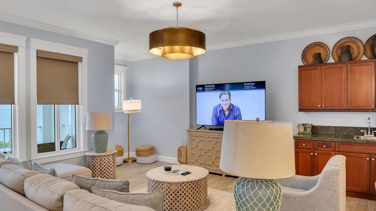 Photo of Livingroom in Baytowne Wharf