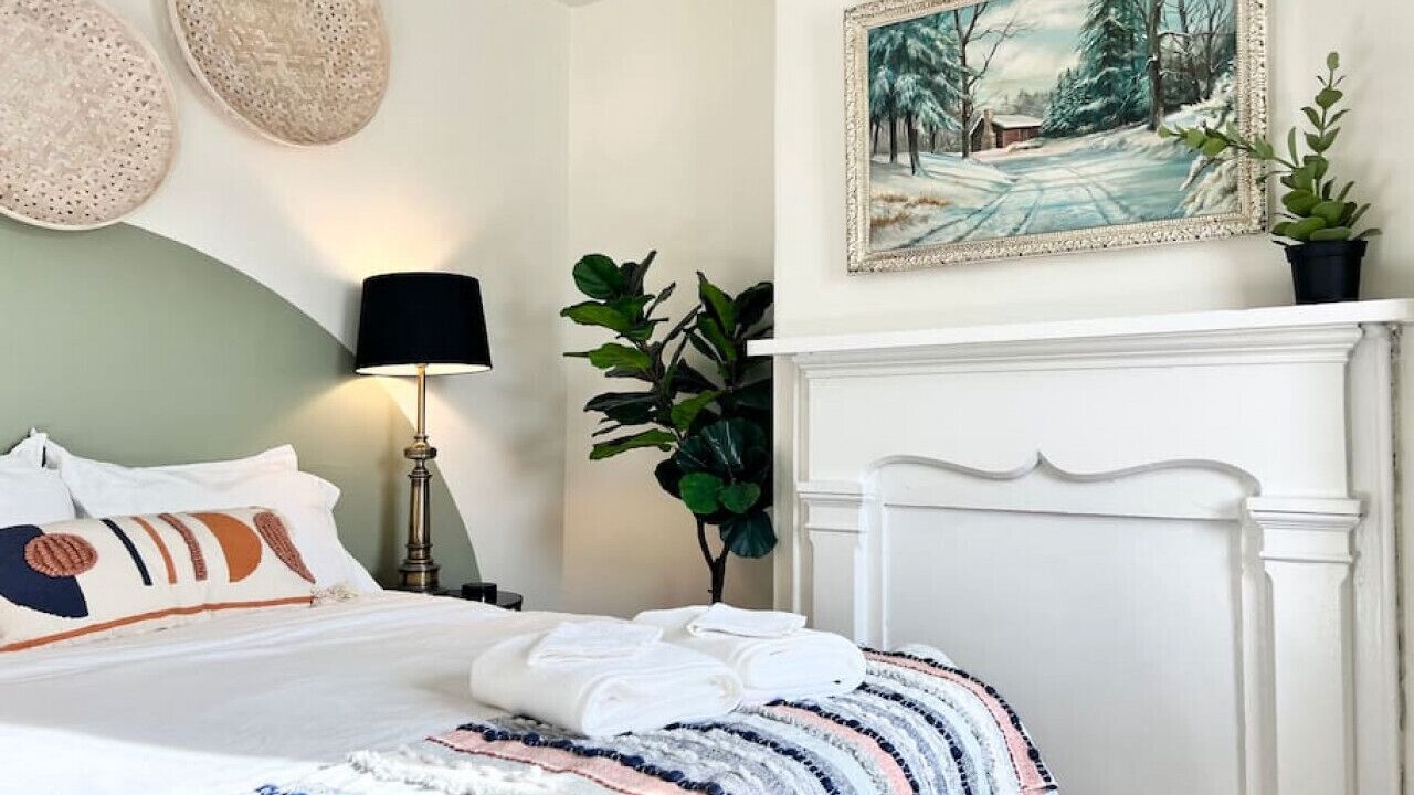 Photo of Bedroom in Lower Lawrenceville