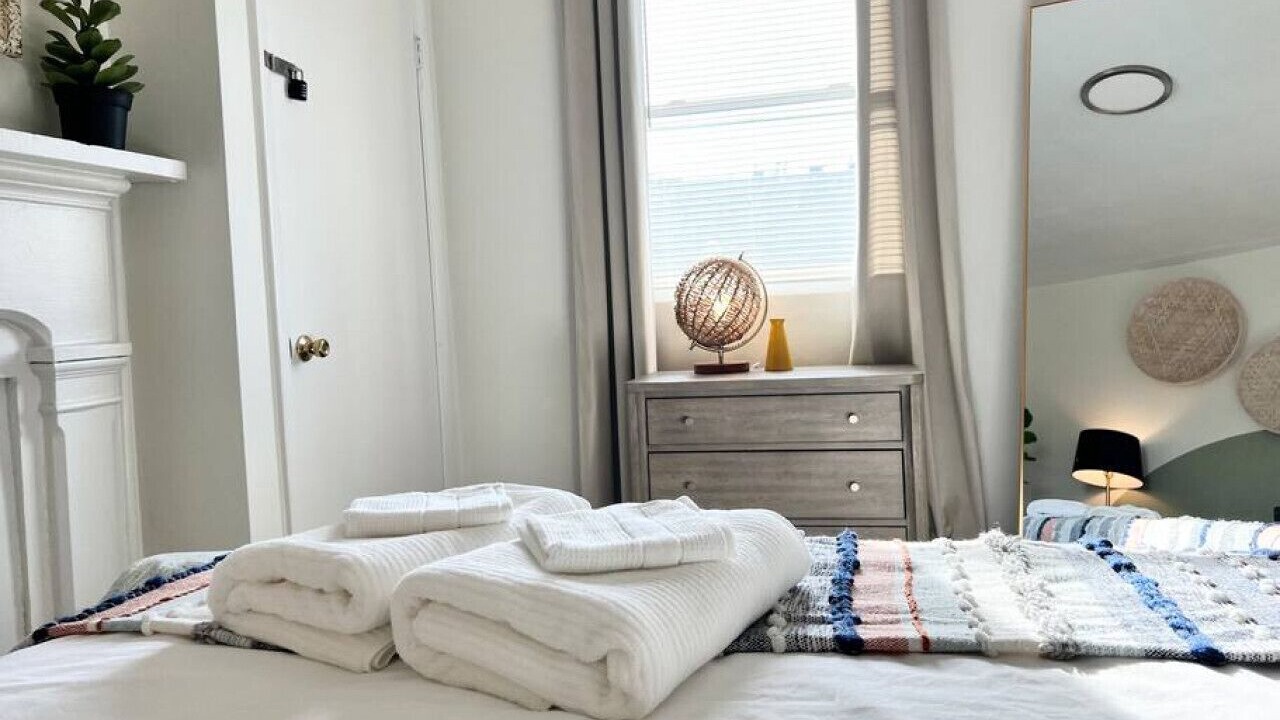 Photo of Bedroom in Lower Lawrenceville