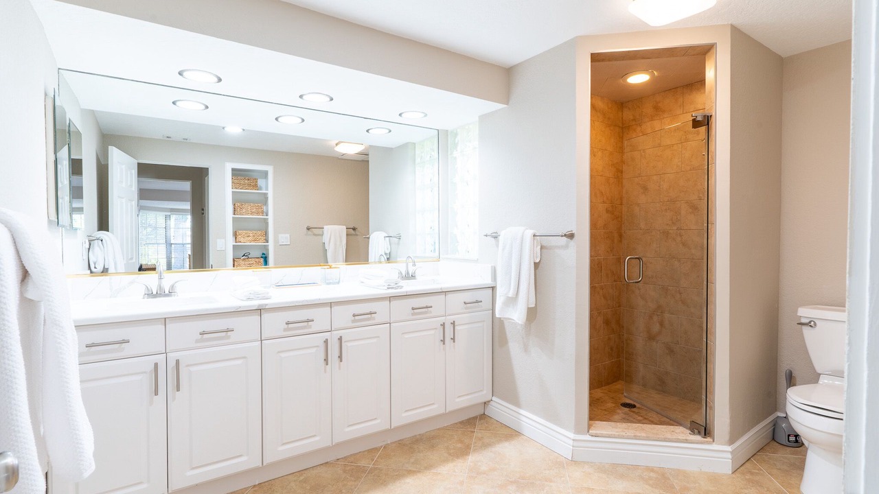 Photo of Bathroom in Gulf Gate Estates