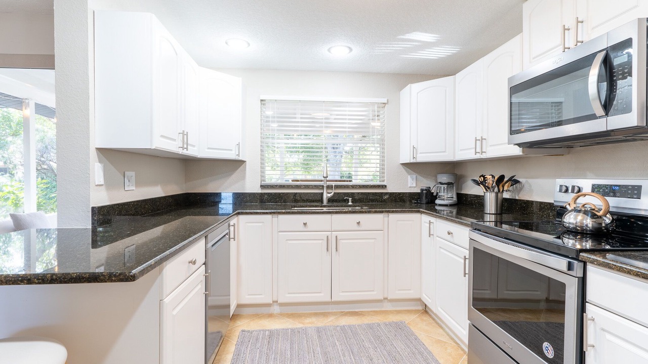 Photo of Kitchen in Gulf Gate Estates