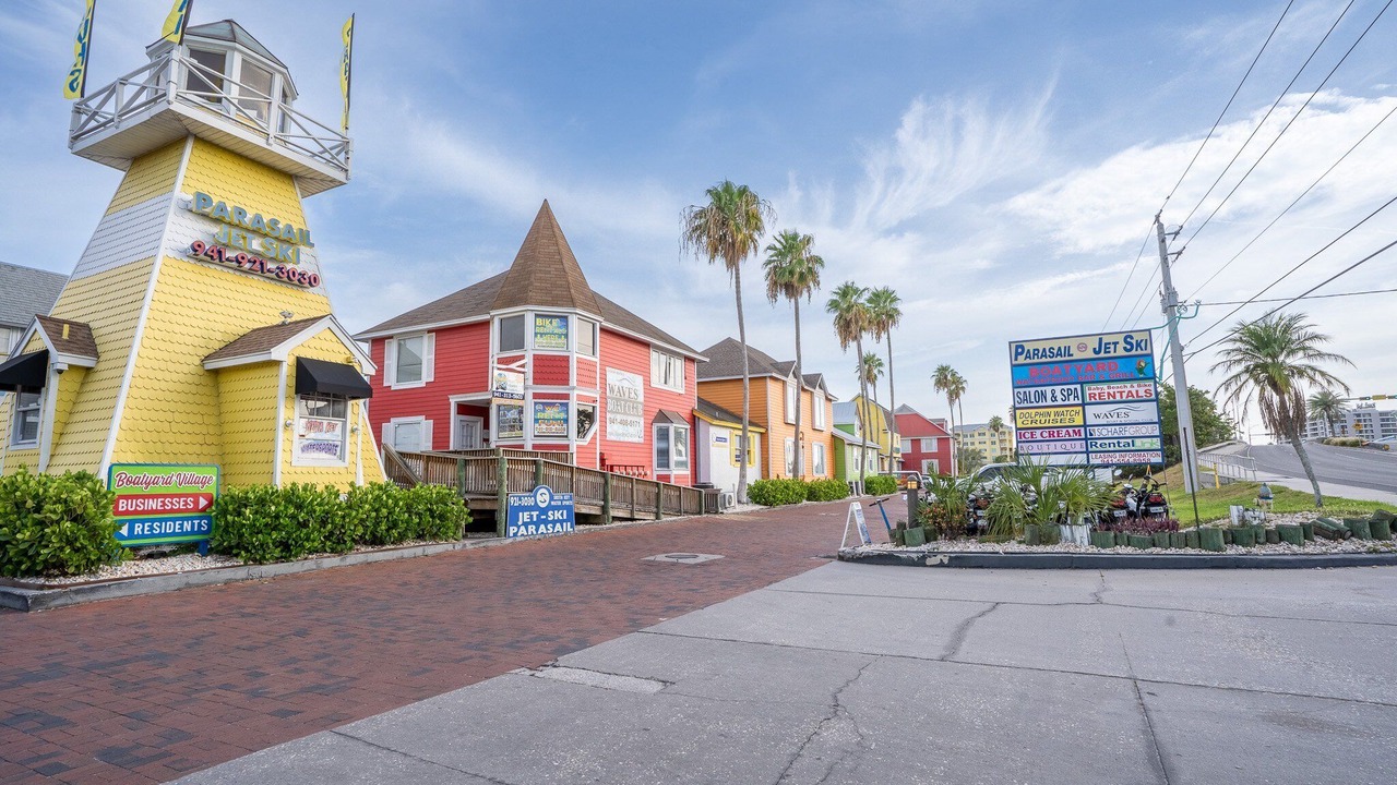 Photo of Outdoor in Gulf Gate Estates