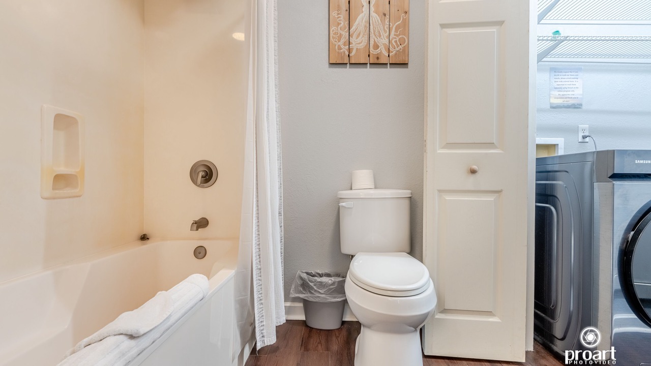 Photo of Bathroom in Holiday Isle