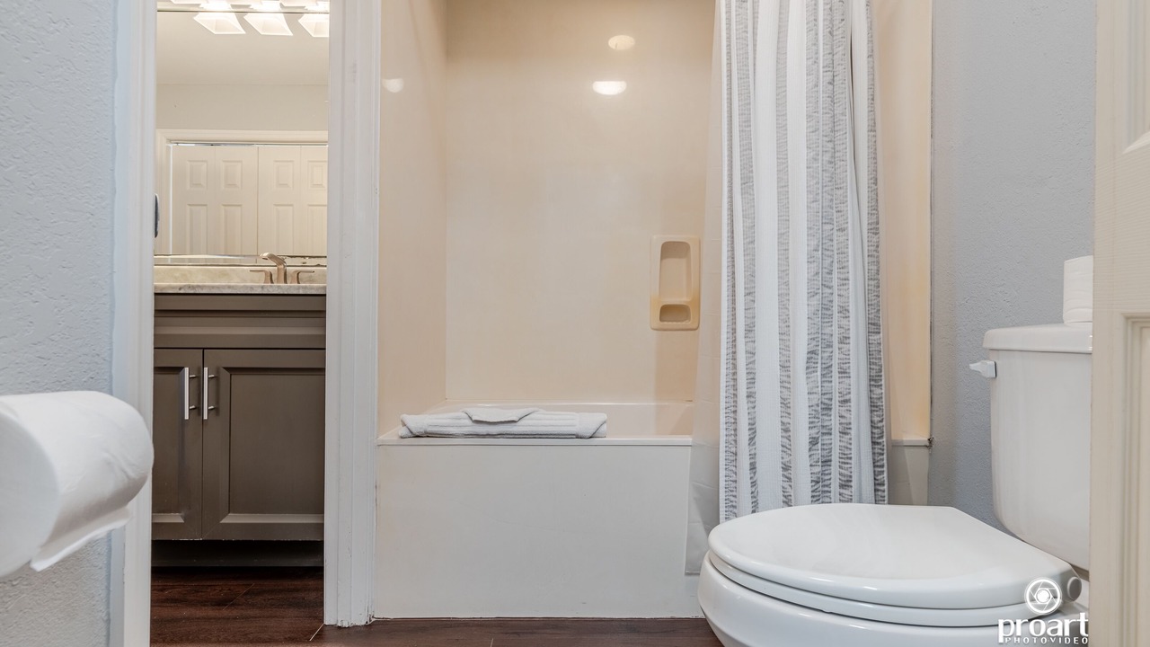 Photo of Bathroom in Holiday Isle