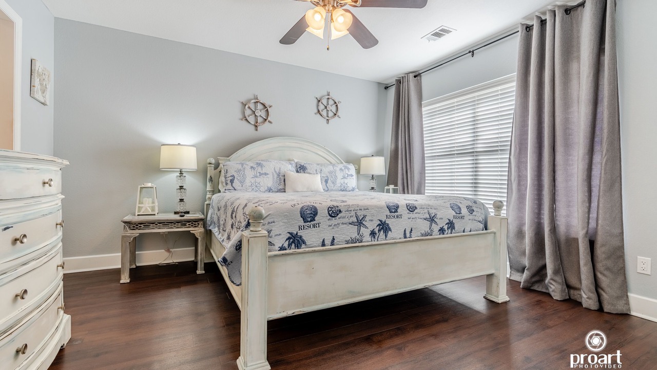 Photo of Bedroom in Holiday Isle