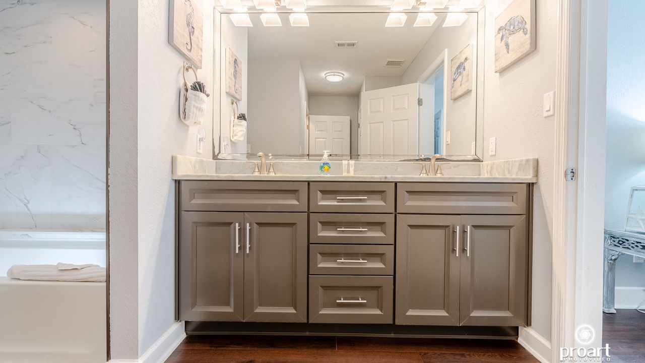 Photo of Bathroom in Holiday Isle