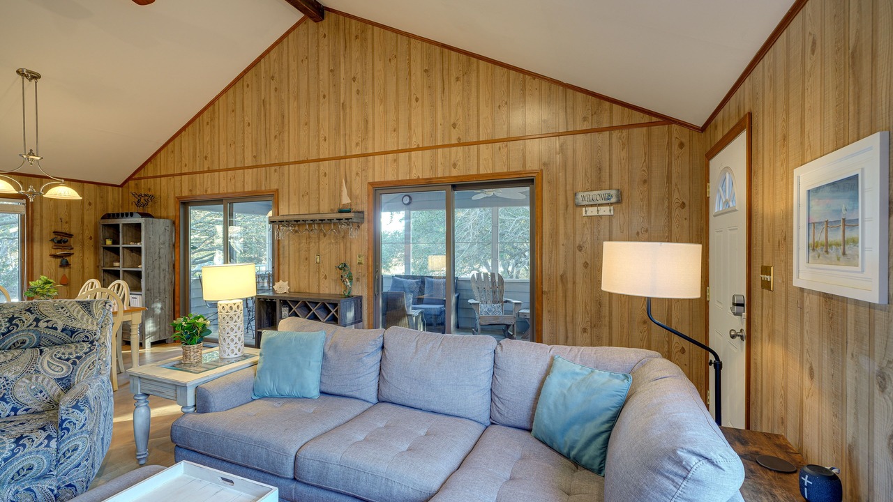 Photo of Livingroom in Southern Shores