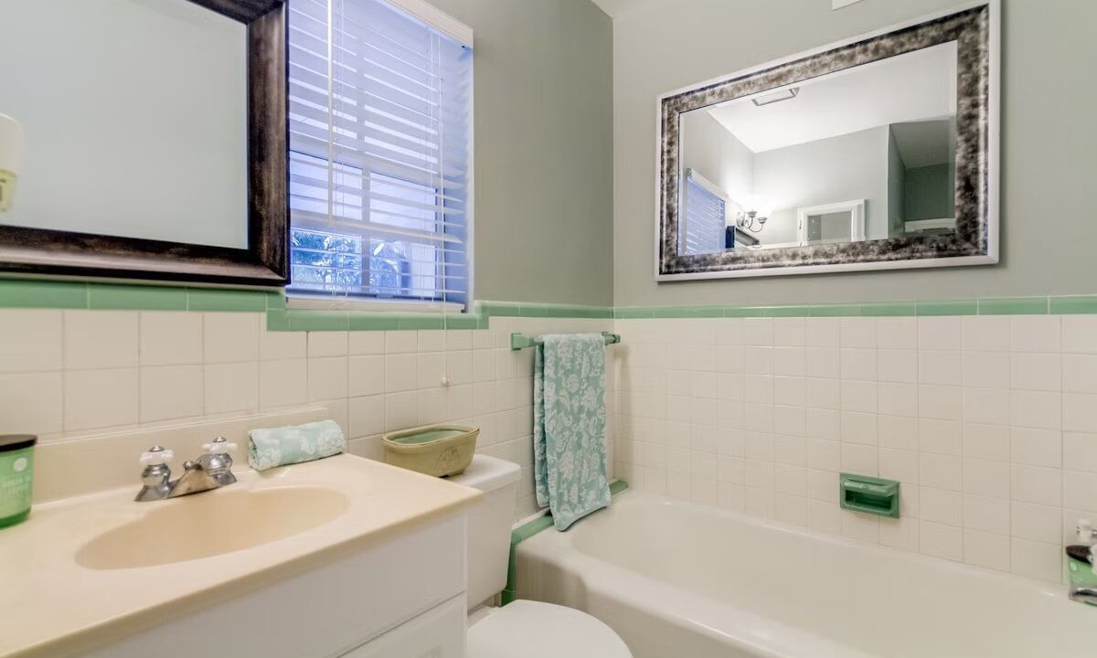 Photo of Bathroom in Wilton Manors