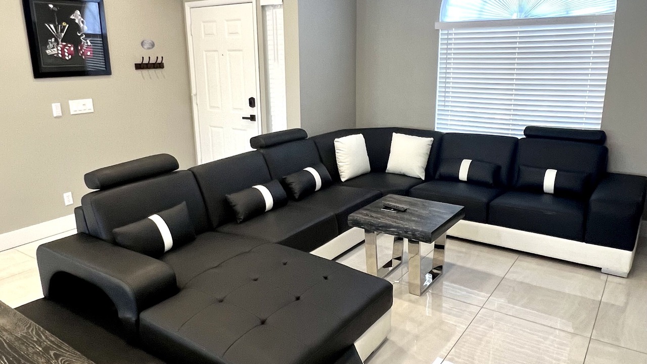 Photo of Livingroom in Green Valley