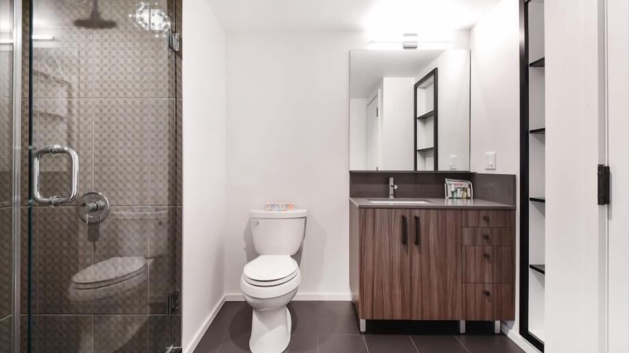 Photo of Bathroom in Shawmut