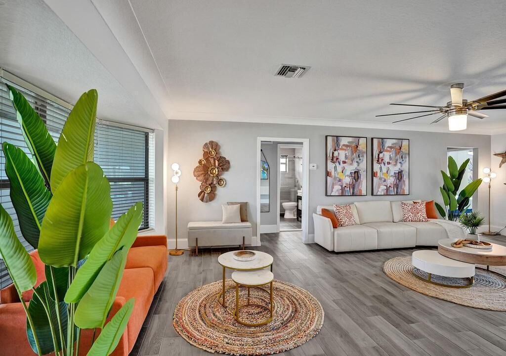 Photo of Livingroom in Deerfield Beach