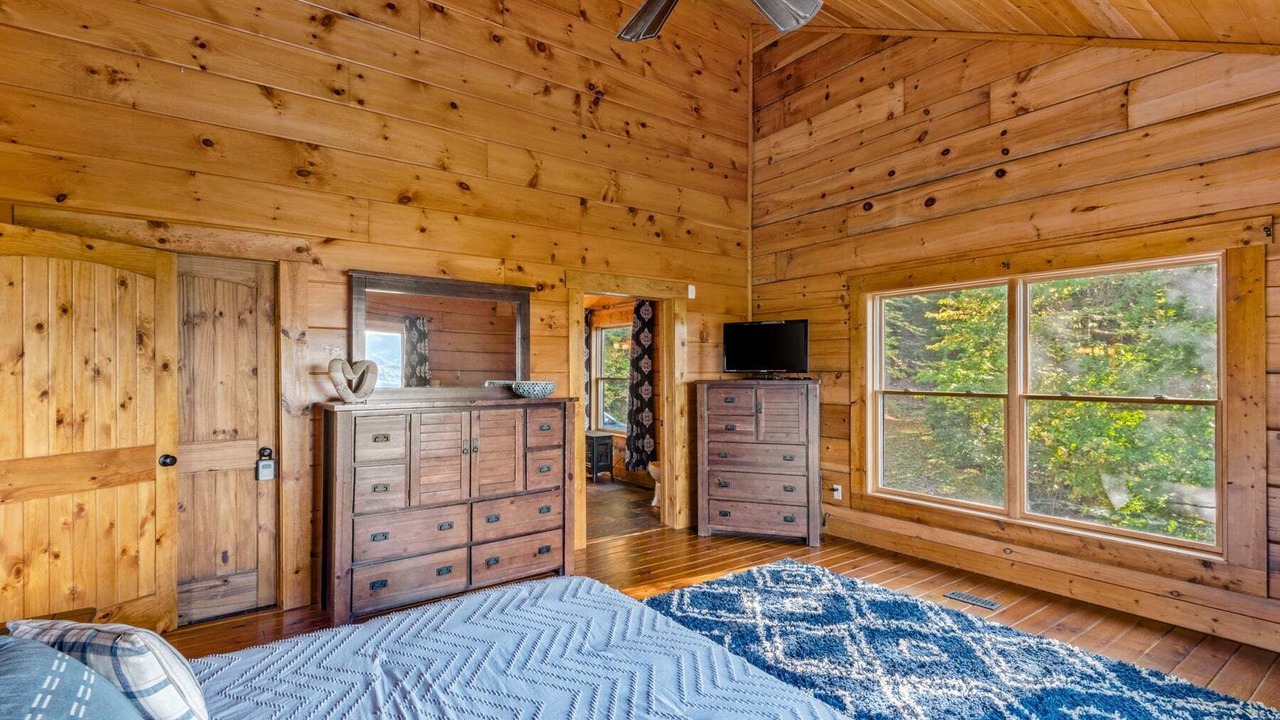 Photo of Bedroom in Frank