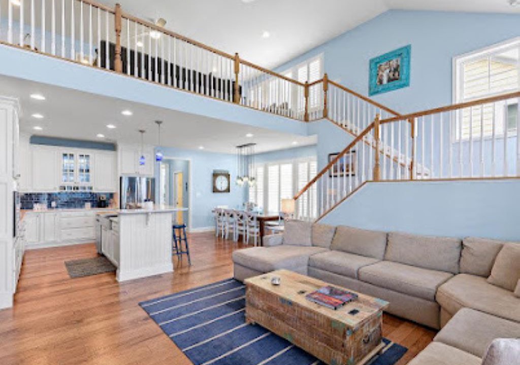 Photo of Livingroom in Bayside